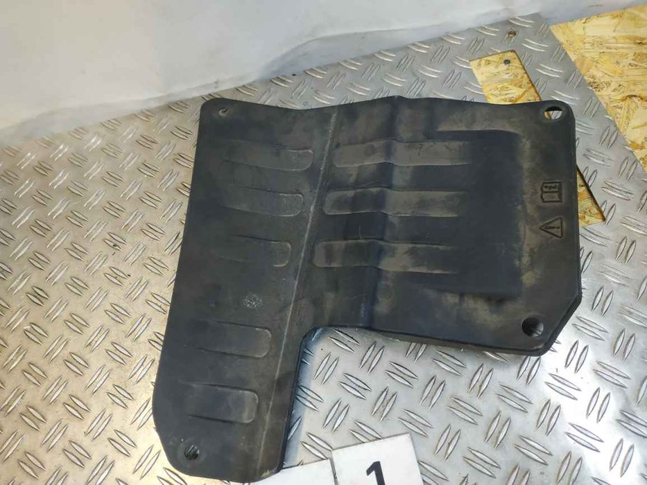 Land Rover Evoque 11- кришка АКБ KU7381 BJ325162A