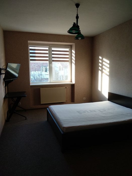 Власник здає  1 кімнатну квартиру Кубійовича 29