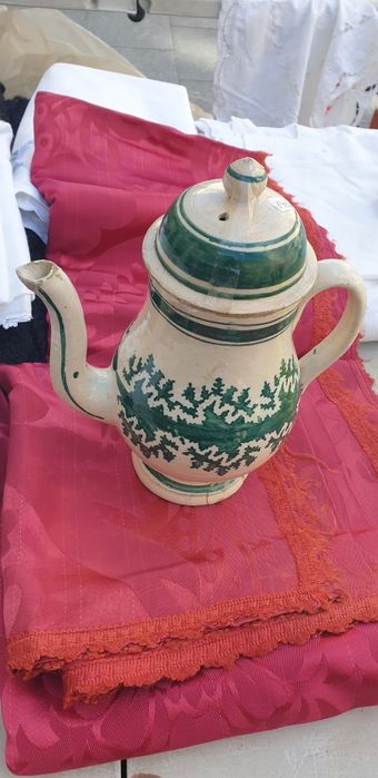 Antigo bul em faiança