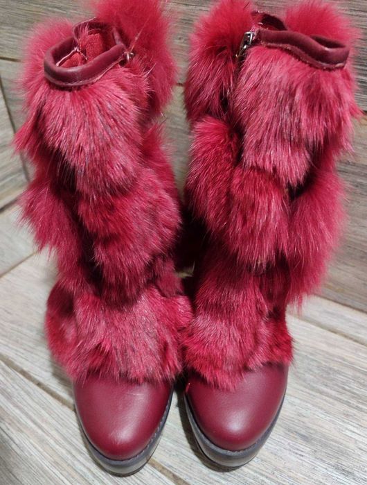 Шкіряні зимові півчобітки з натуральним хутром Італія