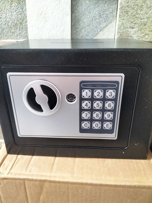 Cofre eletrónico + chave de segurança 23x17x17 - preto