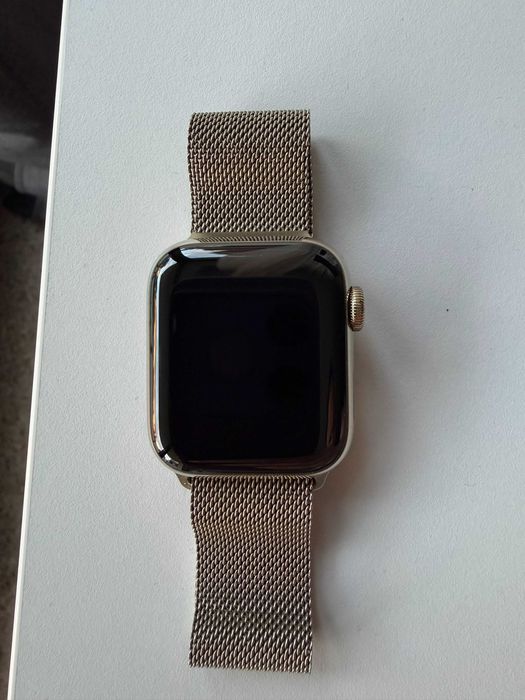 Apple Watch Series 6 GPS + Cellular 40 mm złoty + bransoleta mediolańska