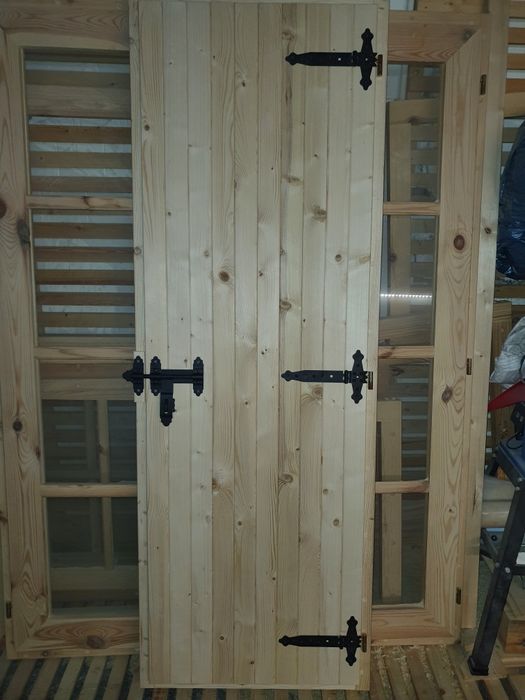 Drzwi drewniane do piwniczki 90 x 200