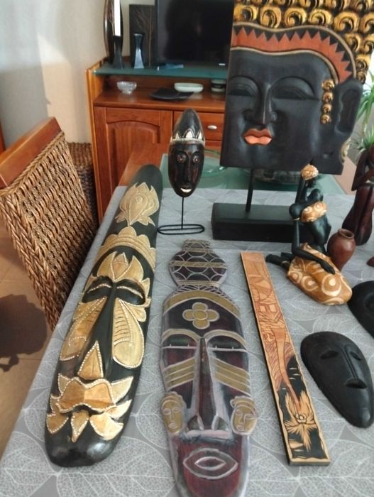 Várias peças africanas