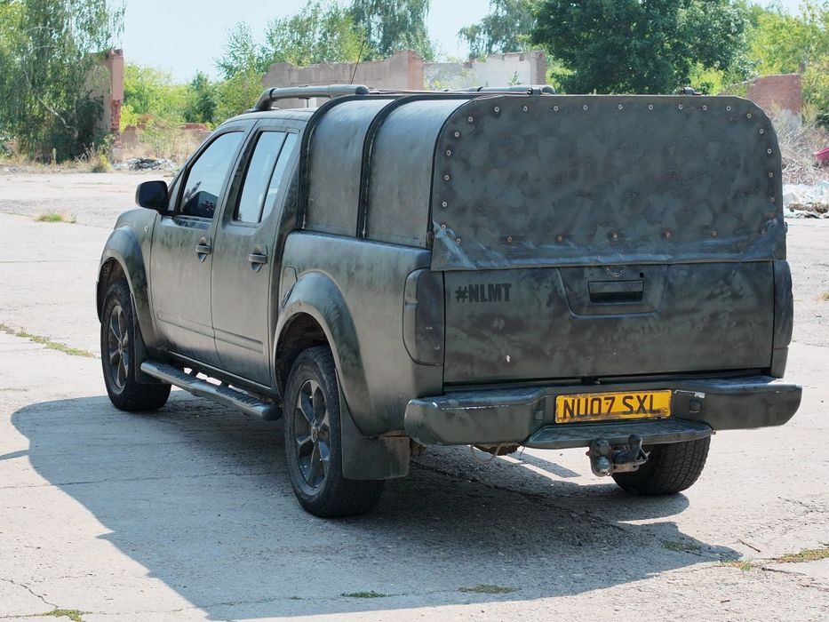 авто Nissan Navara 4x4