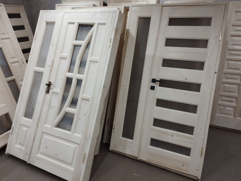 Дерев'яні ДВЕРІ. двері з ДЕРЕВА з масиву. Міжкімнатні вхідні ДВЕРІ.