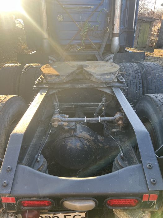 Volvo VNL 670 тягач грузовик вольво