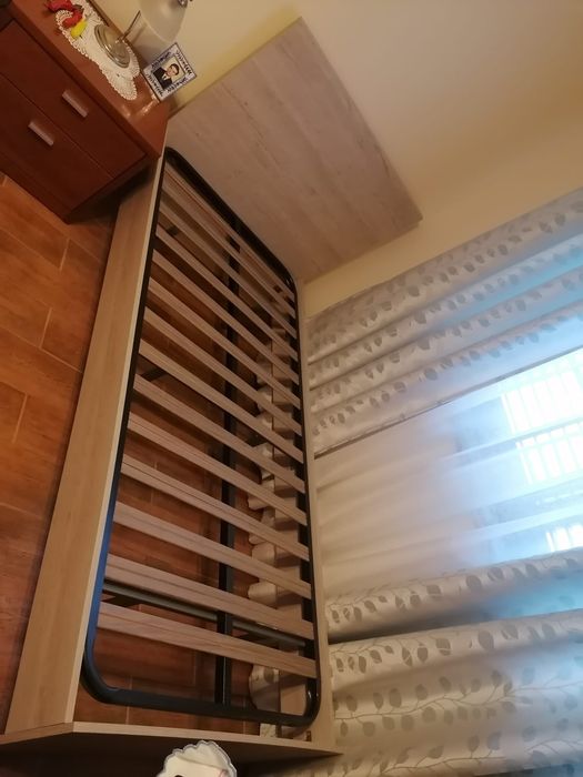 Cama de solteiro como nova