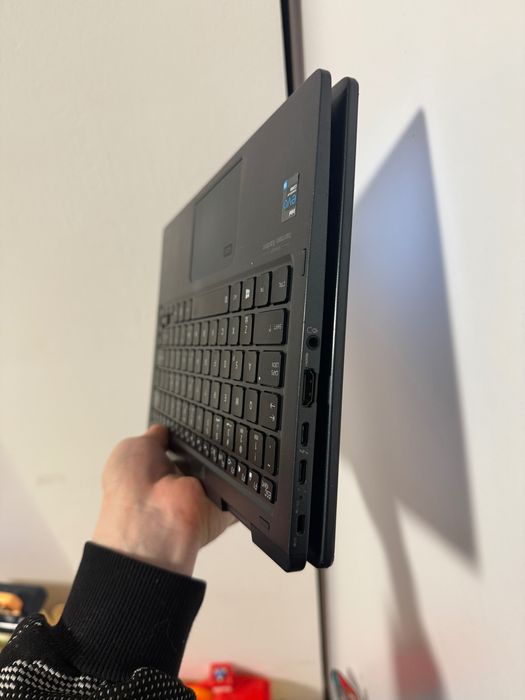 Toshiba Sharp Dynabook Portege X30W-J13 i5 256gb ssd 1кг сенсорний