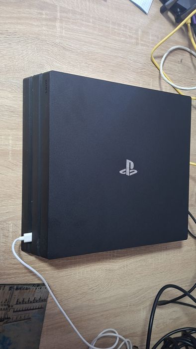 Консоль Sony PlayStation 4 Pro остання ревізія CUH-72xx 1TB Black Б/В