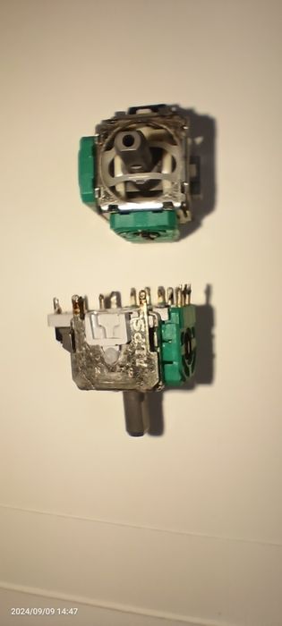 2 x ANALOG DRĄŻEK JOYSTICK DO PADA XBOX ONE

Analogi oryginalne, pasuj