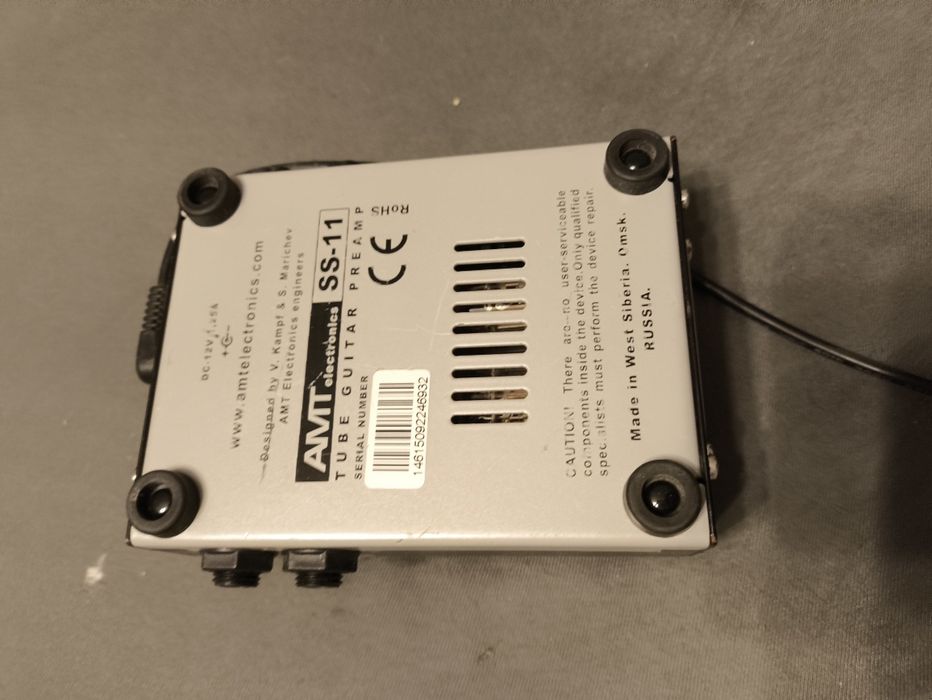 Przedewzmacniacz do gitary AMT SS11 a