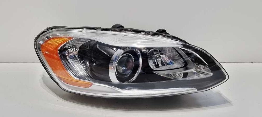 REFLEKTOR PRAWY XENON VOLVO XC60 LIFT ABL 8 PIN USA