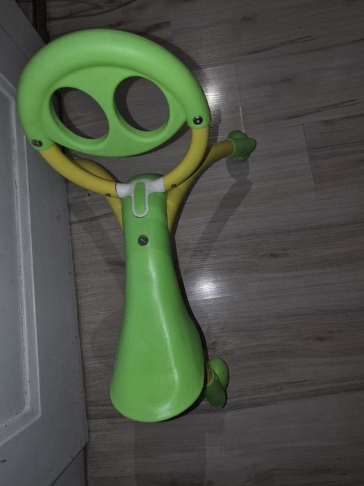 Jeździk pchacz  dla dziecka