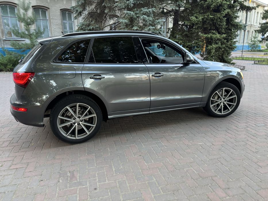 Audi q5 3.0 tfsi Sline