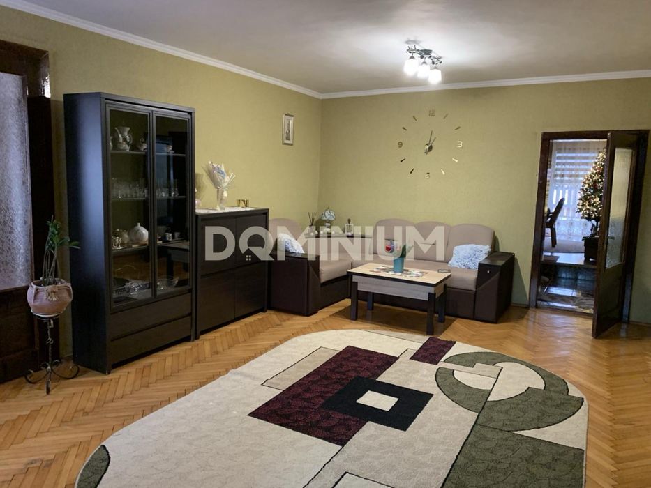 Комфортний будинок для життя і бізнесу у Виноградові