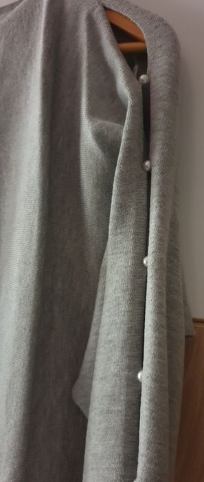 Sweter Reserved perełki