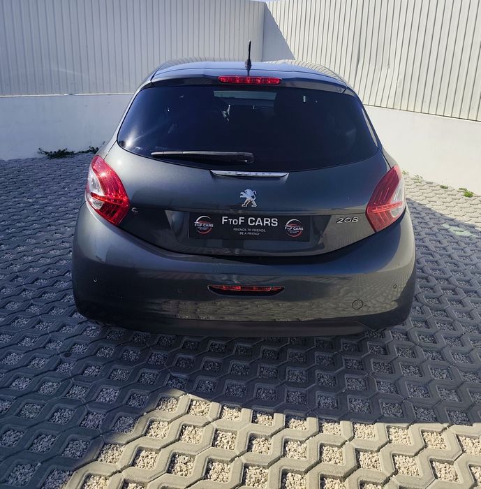Peugeot 208 1.2 ALLURE Revisão efetuada (distribuição trocada)