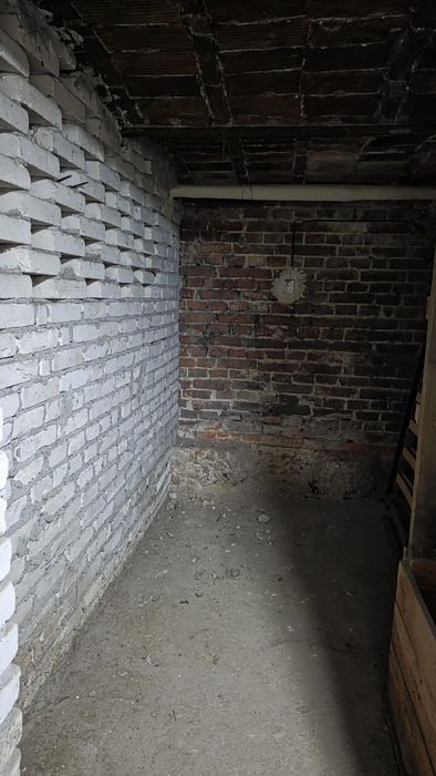 Wynajme piwnicę, Puławska 152, metro