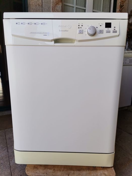 Máquina de lavar a loiça Fagor