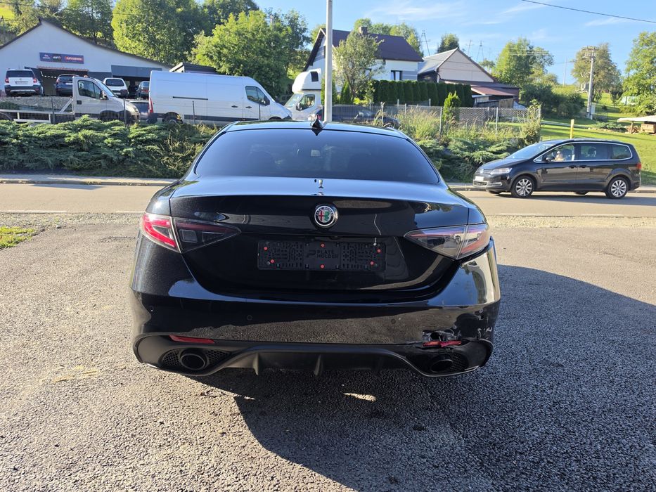 Alfa Romeo Giulia NIEMCY Europa  Veloce Q4 4x4 LED  Virtual Harman/Kardon