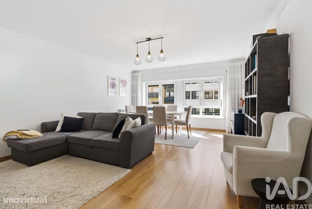 Apartamento T2 em Queluz e Belas de 107 m2