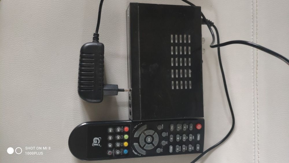 Спутниковый ресивер gi hd slim combo