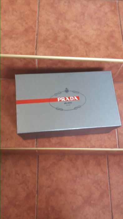 Коробка пустая от Prada