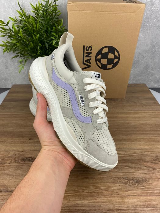 Vans Ultrarange Neo VR3 r. 39 – zamszowe buty z siateczką