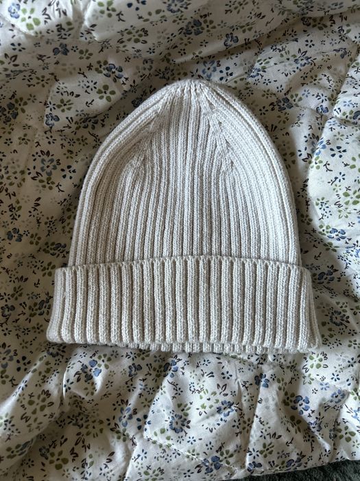 Шапка Zara стильна