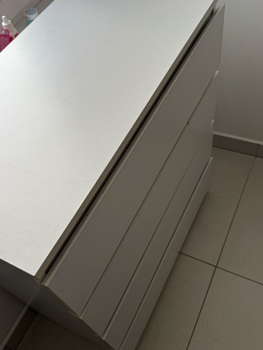 Комод білий