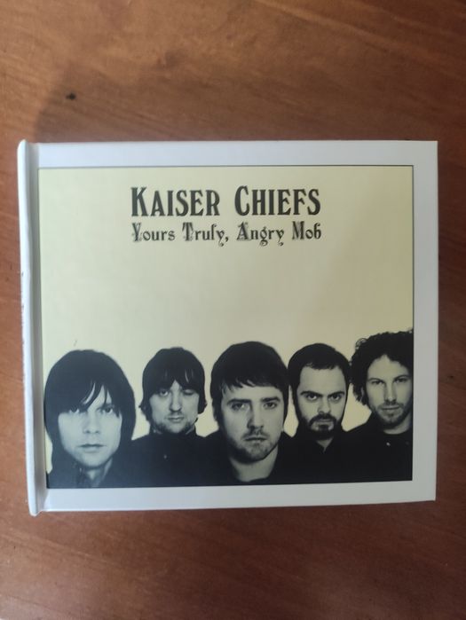 Kaiser Chiefs Double CD