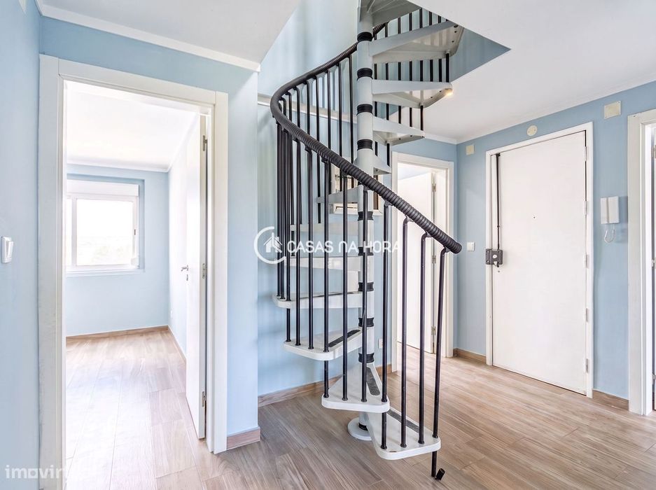 Apartamento Duplex com Suite no Sótão | Benfica  Bairro das Pedralvas