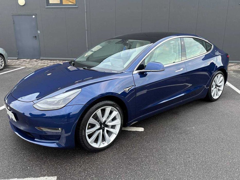 Продам Tesla Model 3 2020