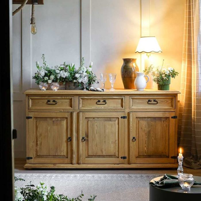 Drewniana komoda rustykalna woskowana HACIENDA Producent COM 101