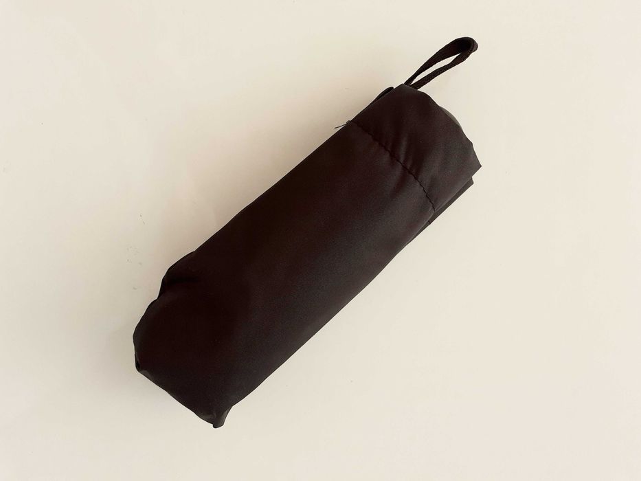Lekki czarny parasol parasolka