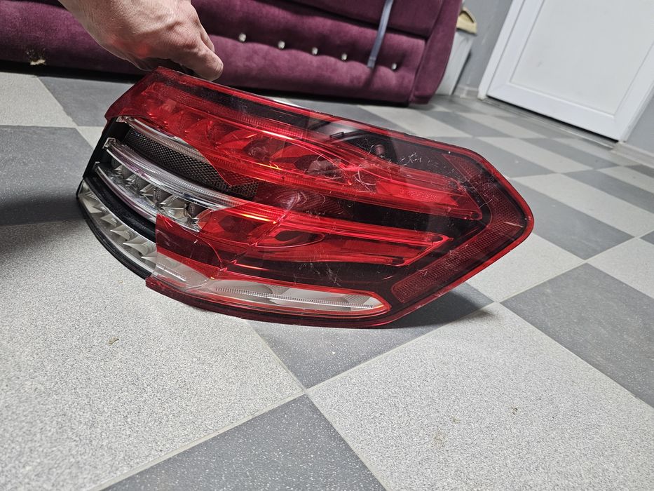 Задній стор правий mercedes 2129060803