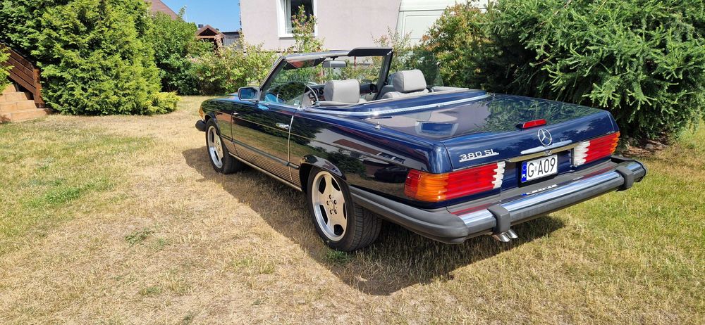 Piękny Mercedes W107  SL  380