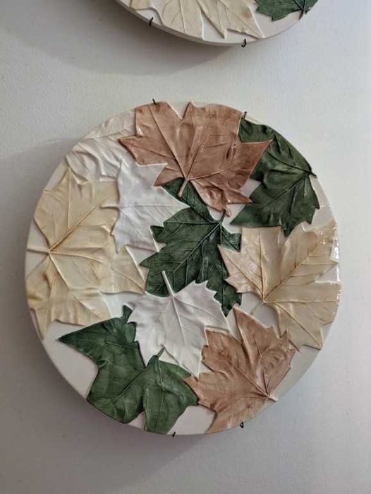 Pratos decorativos com suporte parede