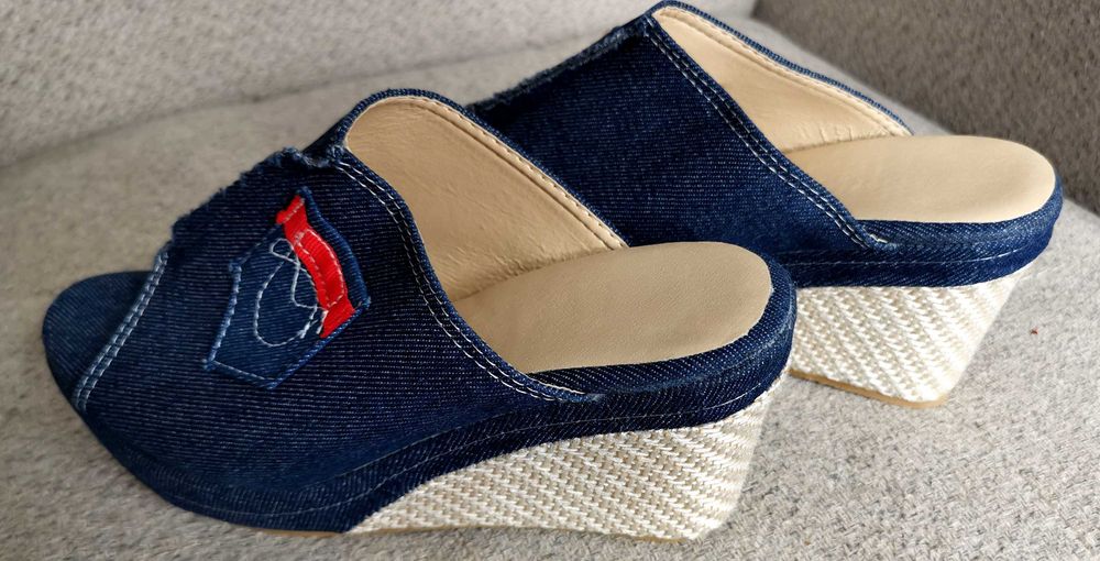 Buty na koturnie nowe, klapki, damskie Jeansowe rozmiar 38