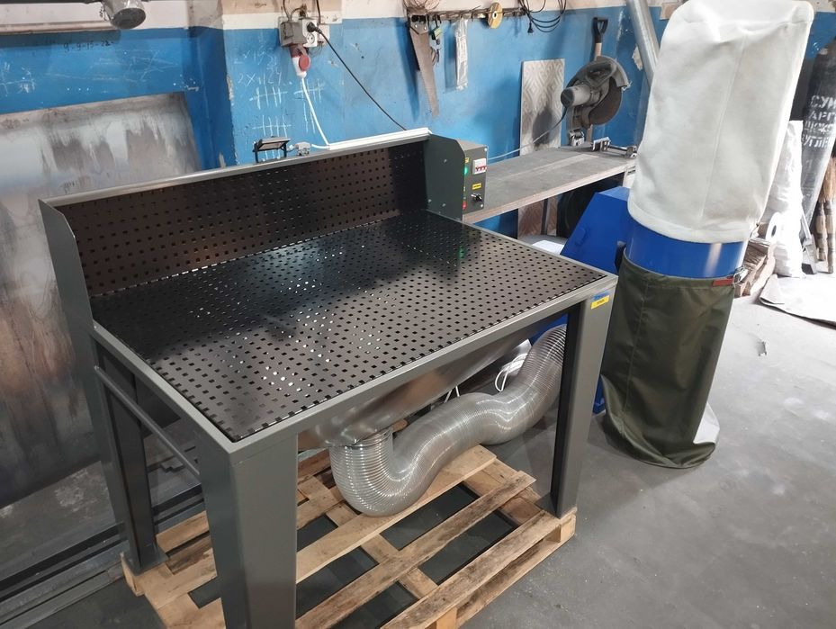 Шліфувальний стіл.