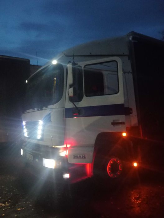 Продам вантажівку