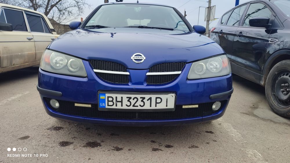 Nissan Almera хетчбек