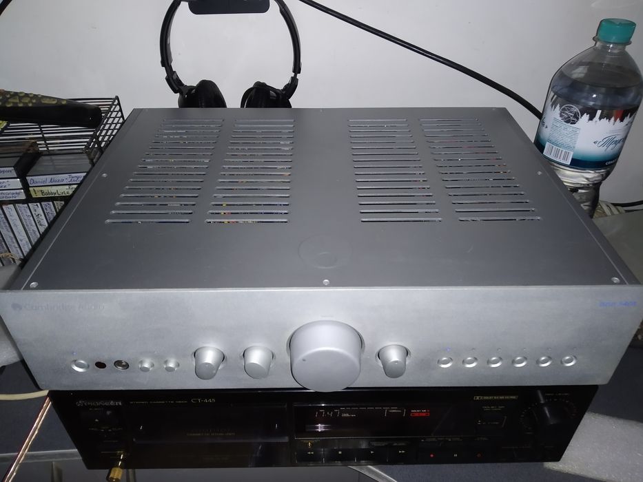 Усилитель Cambridge Audio Azur 540A v.2,с пультом. Звук!!! Состояние!!