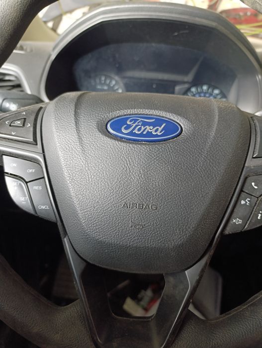 Подушка безопасности в руль Ford Edge 2020