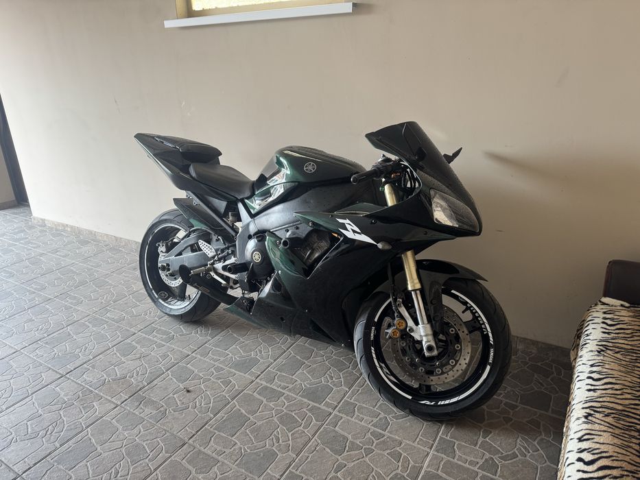 Yamaha R1 2002года
