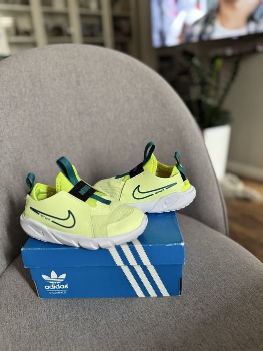 Кросівки Nike, 25 розмір  , кеди сліпони дитячі