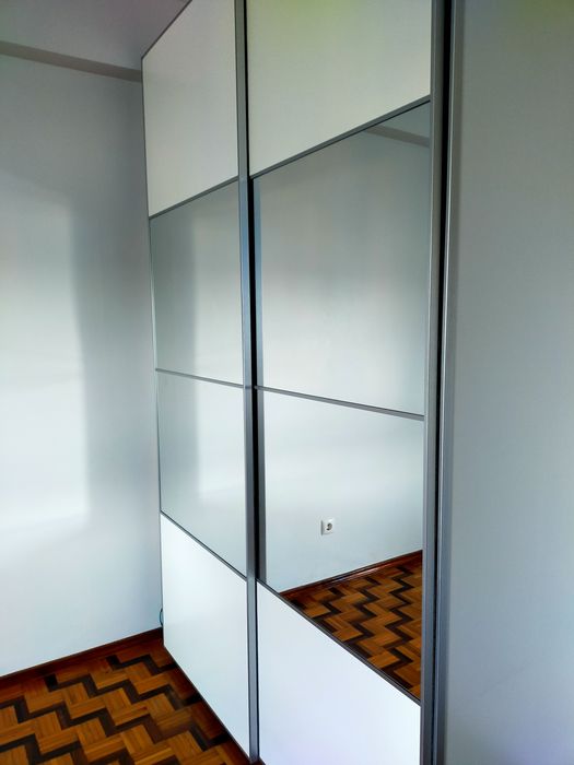 Roupeiro IKEA, muito bom estado.