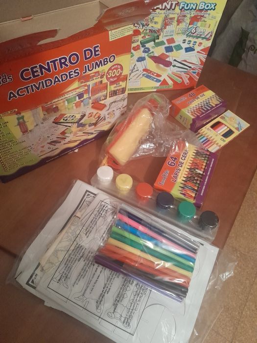 Lote 2 Centros de Atividades / Material de Desenho e Pintura (Innokids)