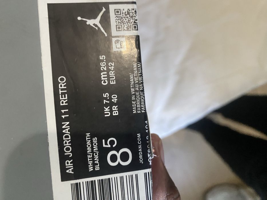 air jordan 11 retro legend blue